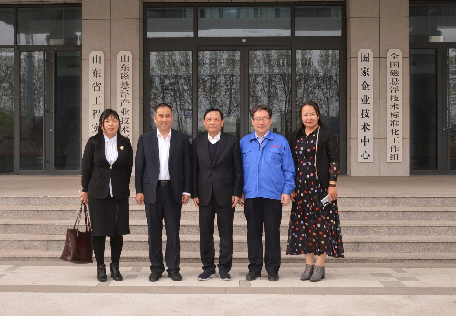 第五屆中國(guó)造紙裝備發(fā)展論壇在濰坊隆重召開 (12)