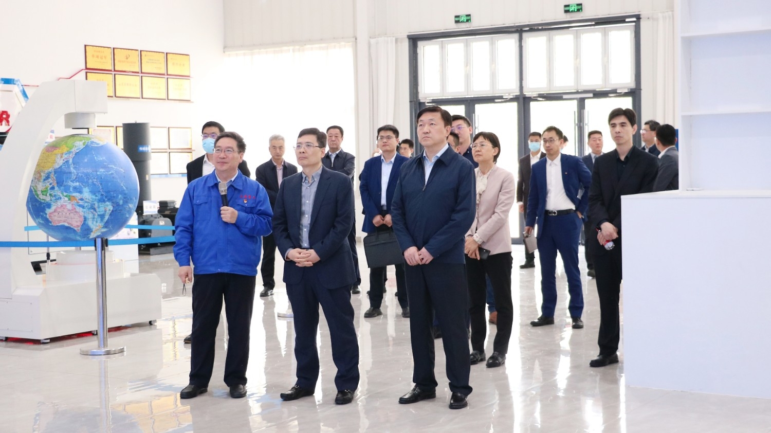 海爾集團黨委書記、董事局主席、首席執(zhí)行官周云杰蒞臨天瑞重工考察